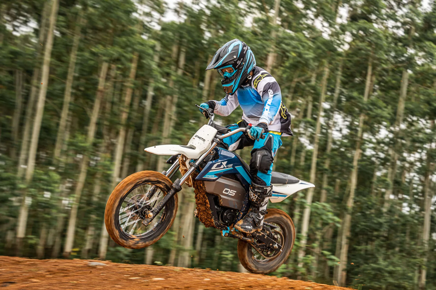 CFMOTO CX-5E