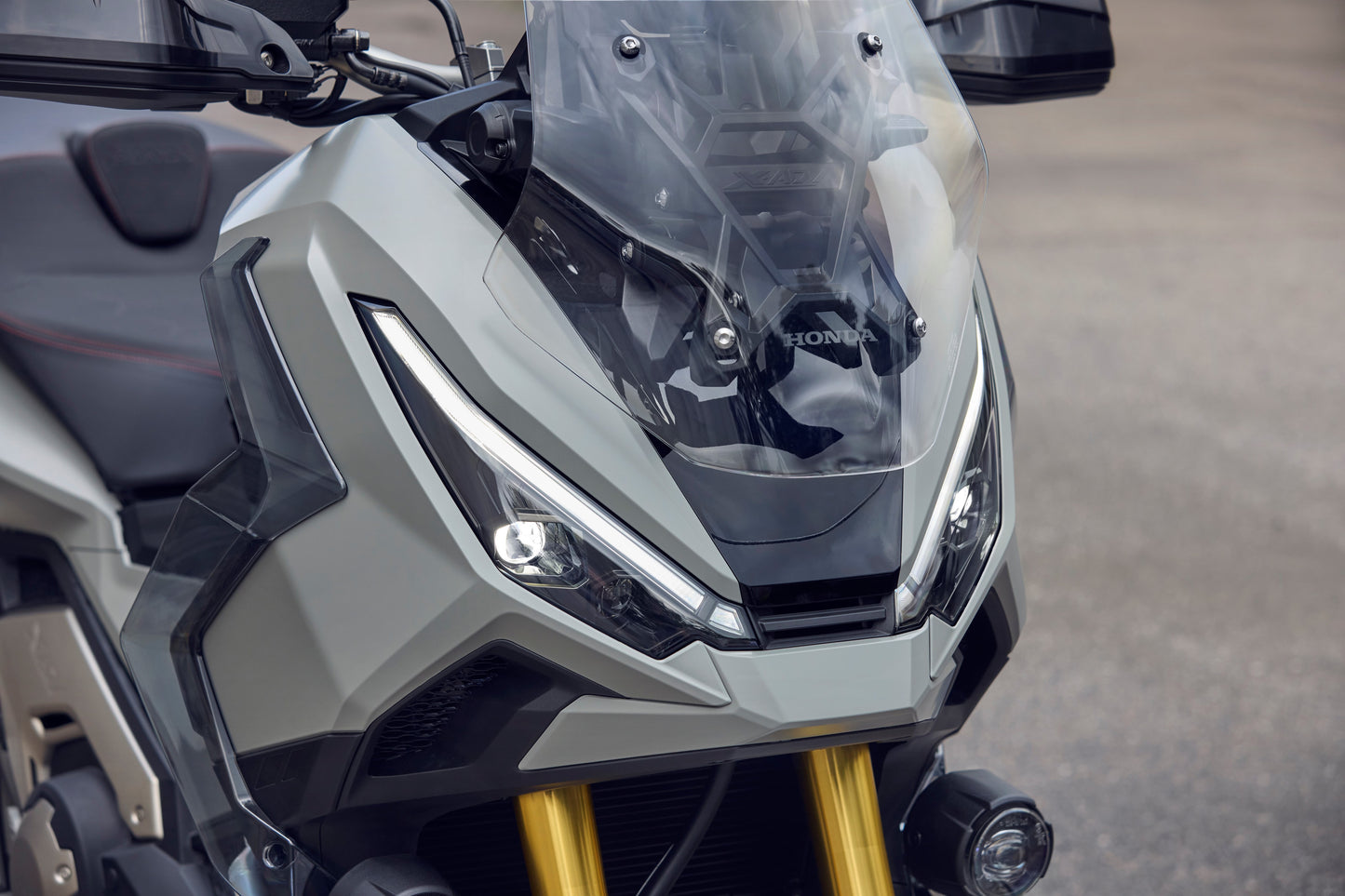 25YM Honda X-ADV 750