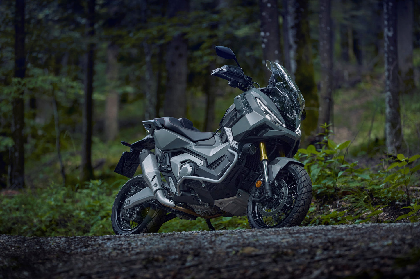25YM Honda X-ADV 750