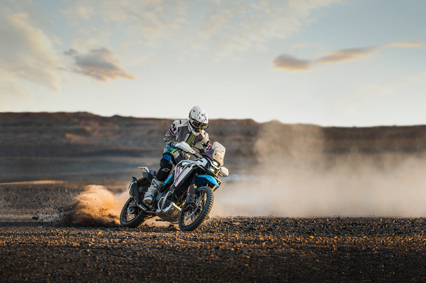 CFMOTO 450MT