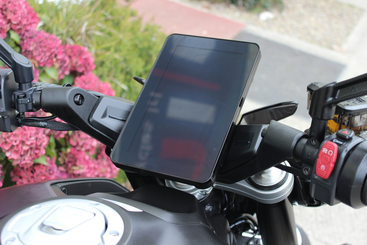 2024 CFMOTO 800 NK Advanced