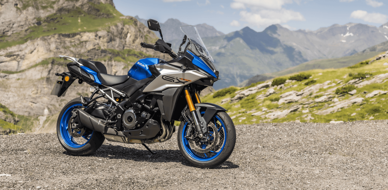 Elegance Meets Aggressive Sports Styling