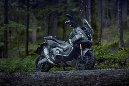 25YM Honda X-ADV 750