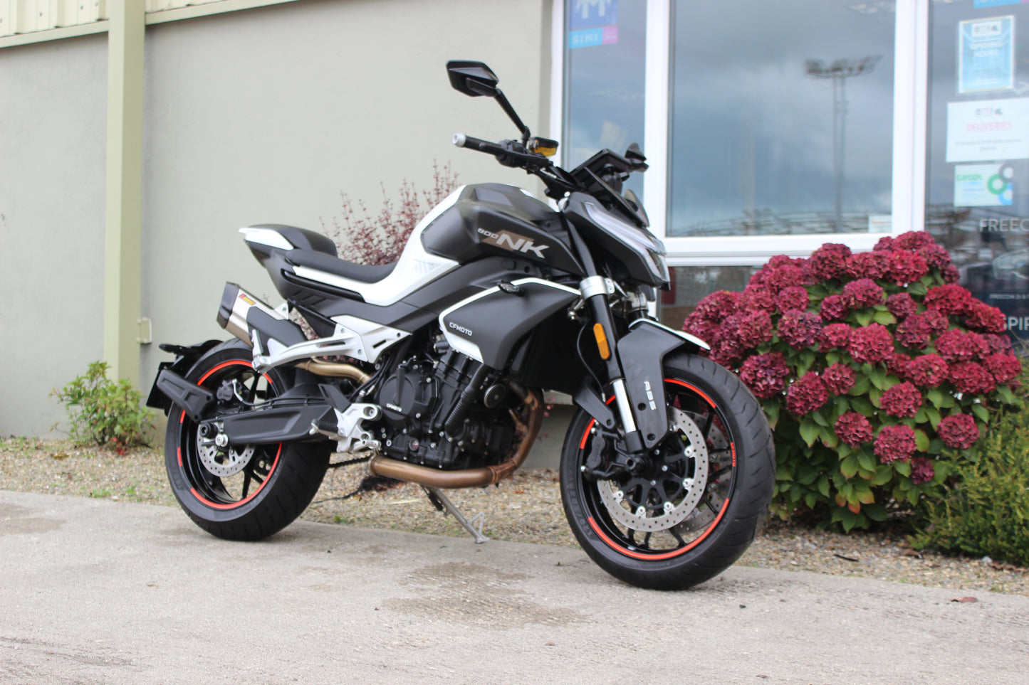 2024 CFMOTO 800 NK Advanced