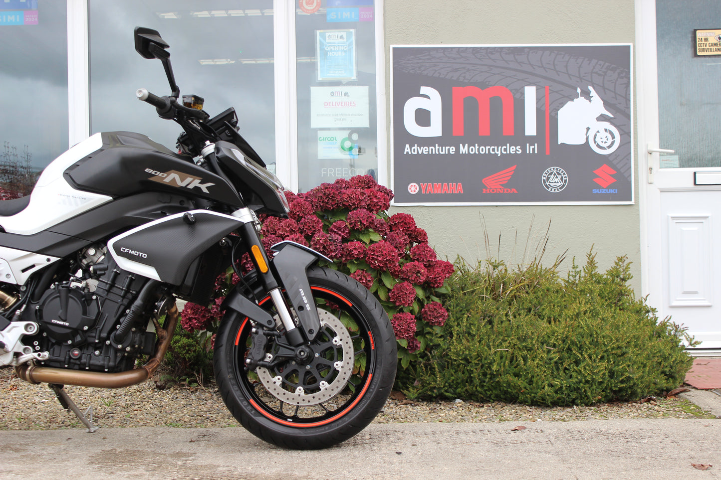 2024 CFMOTO 800 NK Advanced