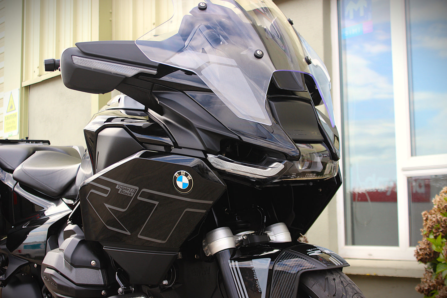 2025 BMW R1300 RT Triple Black